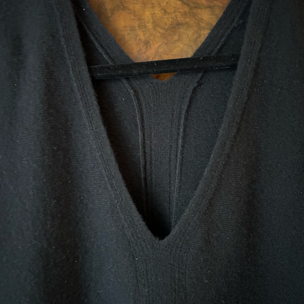 Vince Classic Cashmere Black Knitwear Sz L